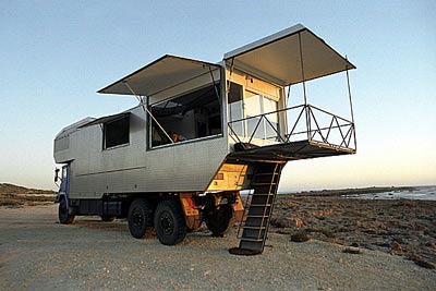 Rob Gray's Wothahellizat RV conversion